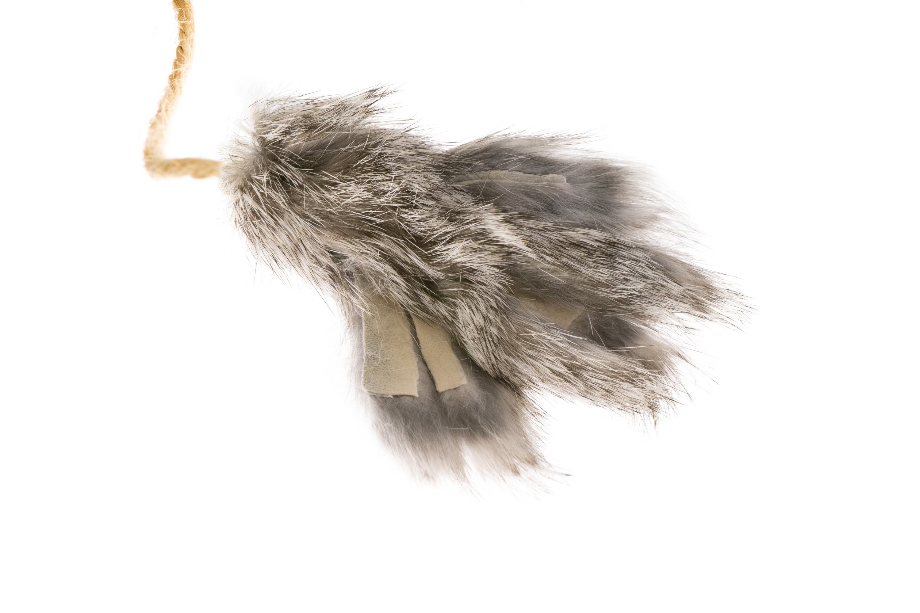 Premium Spielangel mit Fransen aus Hasenfell und Holzstab - Grau