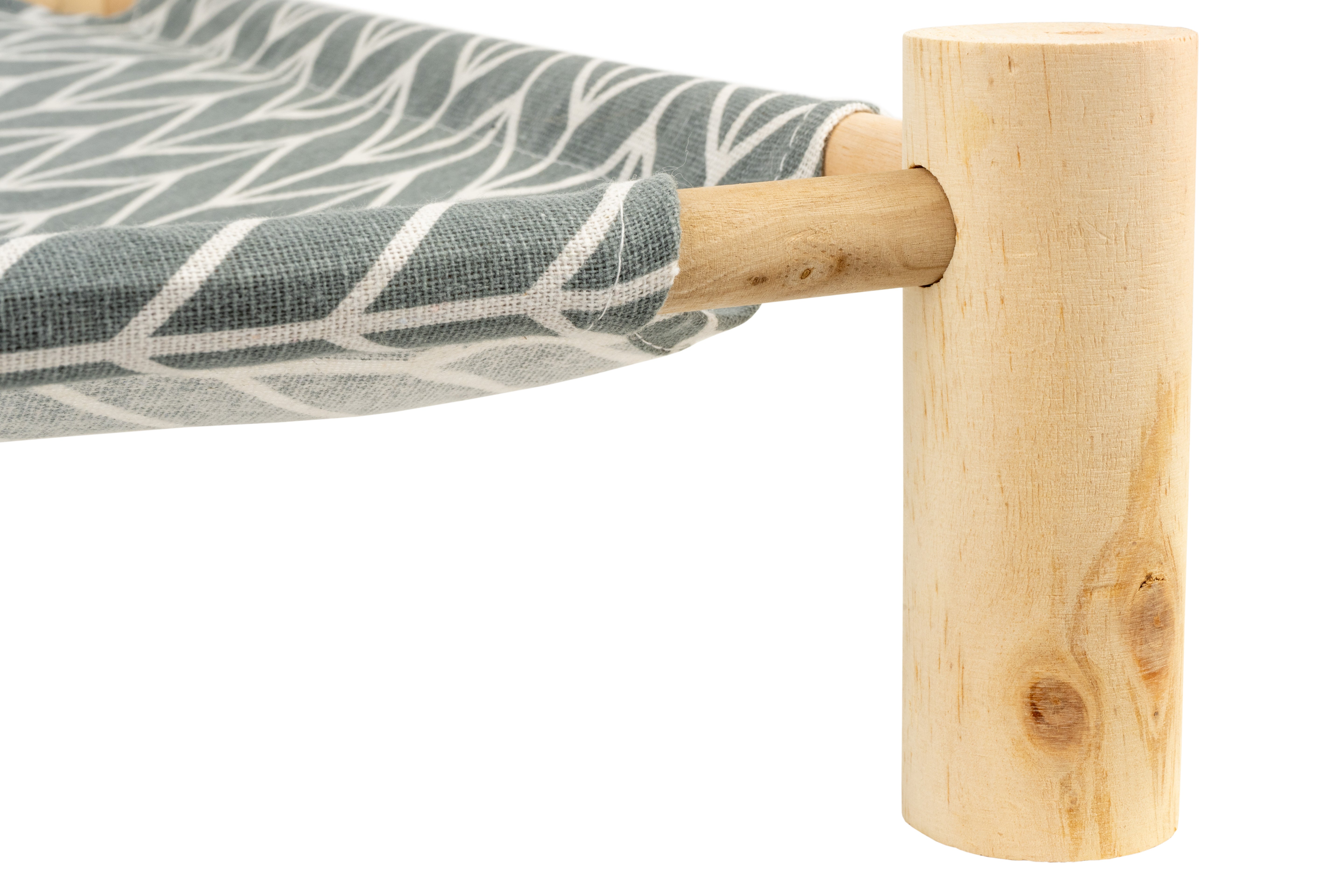 Elegante stehende Katzenhängematte mit robustem Holzgestell